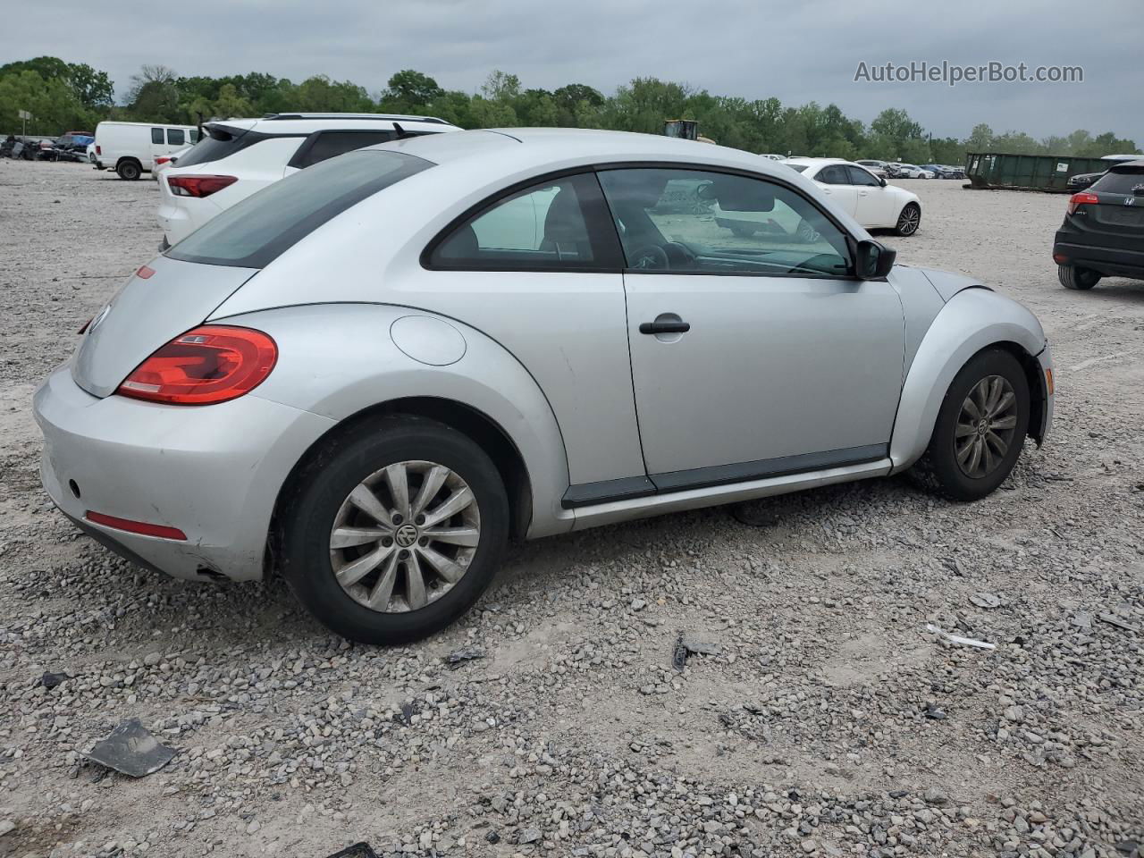 2014 Volkswagen Beetle  Серебряный vin: 3VWFP7AT3EM624092