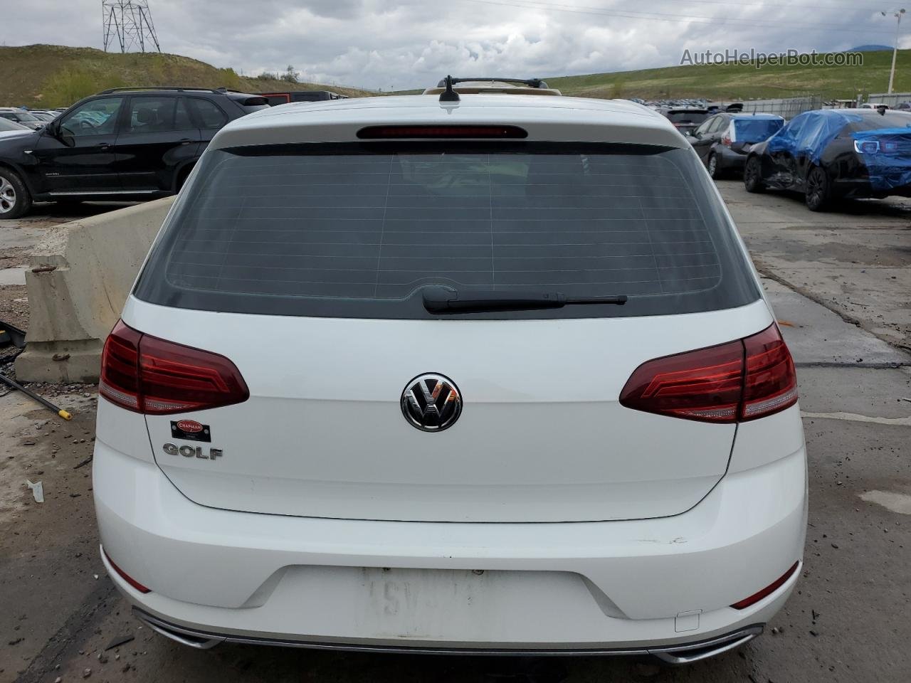 2019 Volkswagen Golf S White vin: 3VWG57AU0KM031434