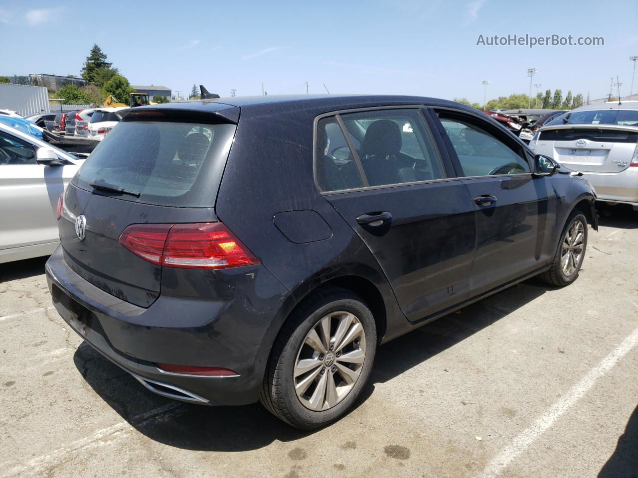 2019 Volkswagen Golf S Черный vin: 3VWG57AU7KM025081