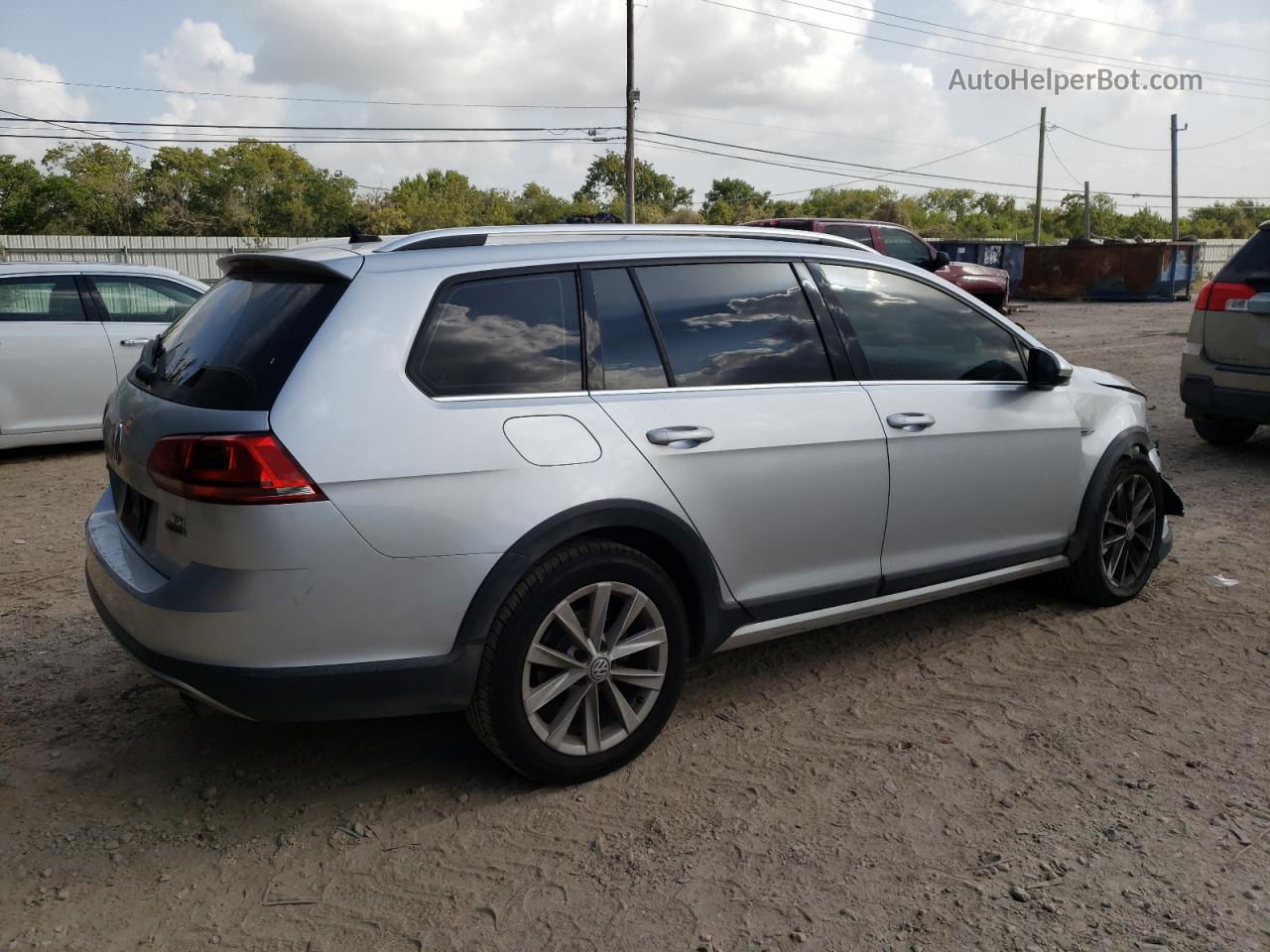 2017 Volkswagen Golf Alltrack S Silver vin: 3VWH17AU3HM530138