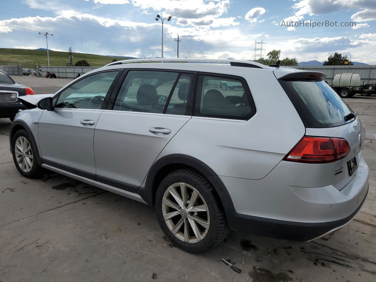 2017 Volkswagen Golf Alltrack S Серебряный vin: 3VWH17AU7HM516470