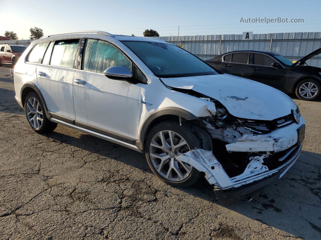 2019 Volkswagen Golf Alltrack S Белый vin: 3VWH17AUXKM501632