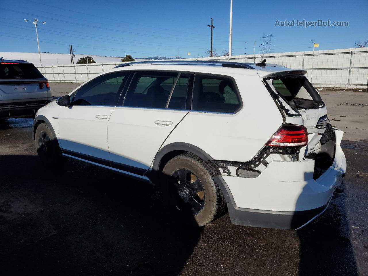 2019 Volkswagen Golf Alltrack S White vin: 3VWH17AUXKM510220