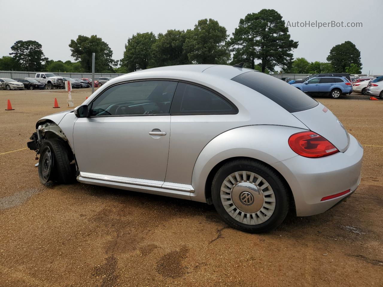 2014 Volkswagen Beetle  Серебряный vin: 3VWHX7AT4EM629407