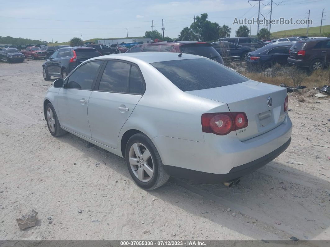 2009 Volkswagen Jetta Sedan S Silver vin: 3VWHZ71K89M050847