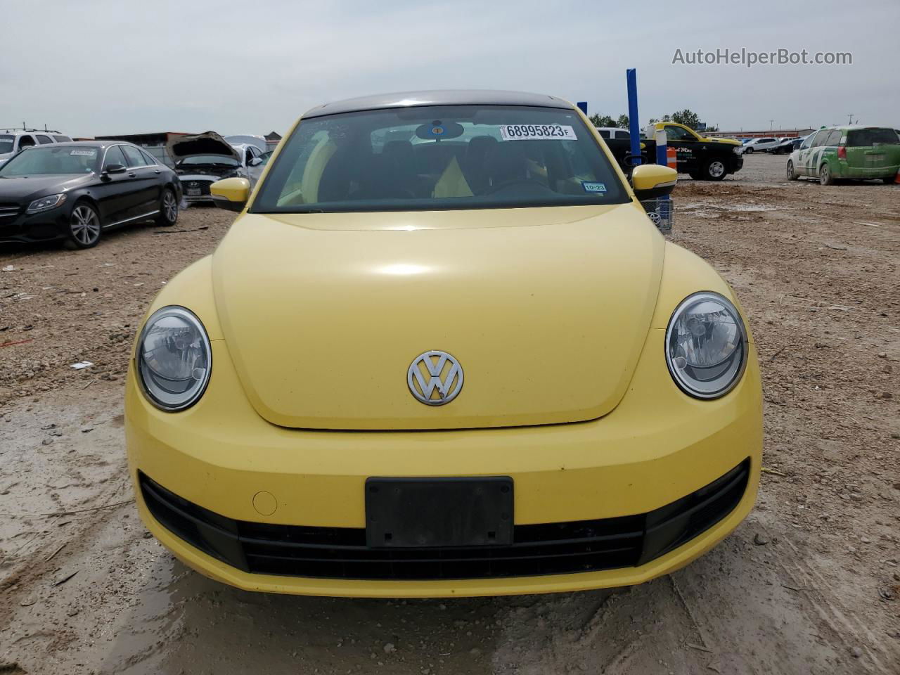 2014 Volkswagen Beetle  Желтый vin: 3VWJ07AT2EM658359