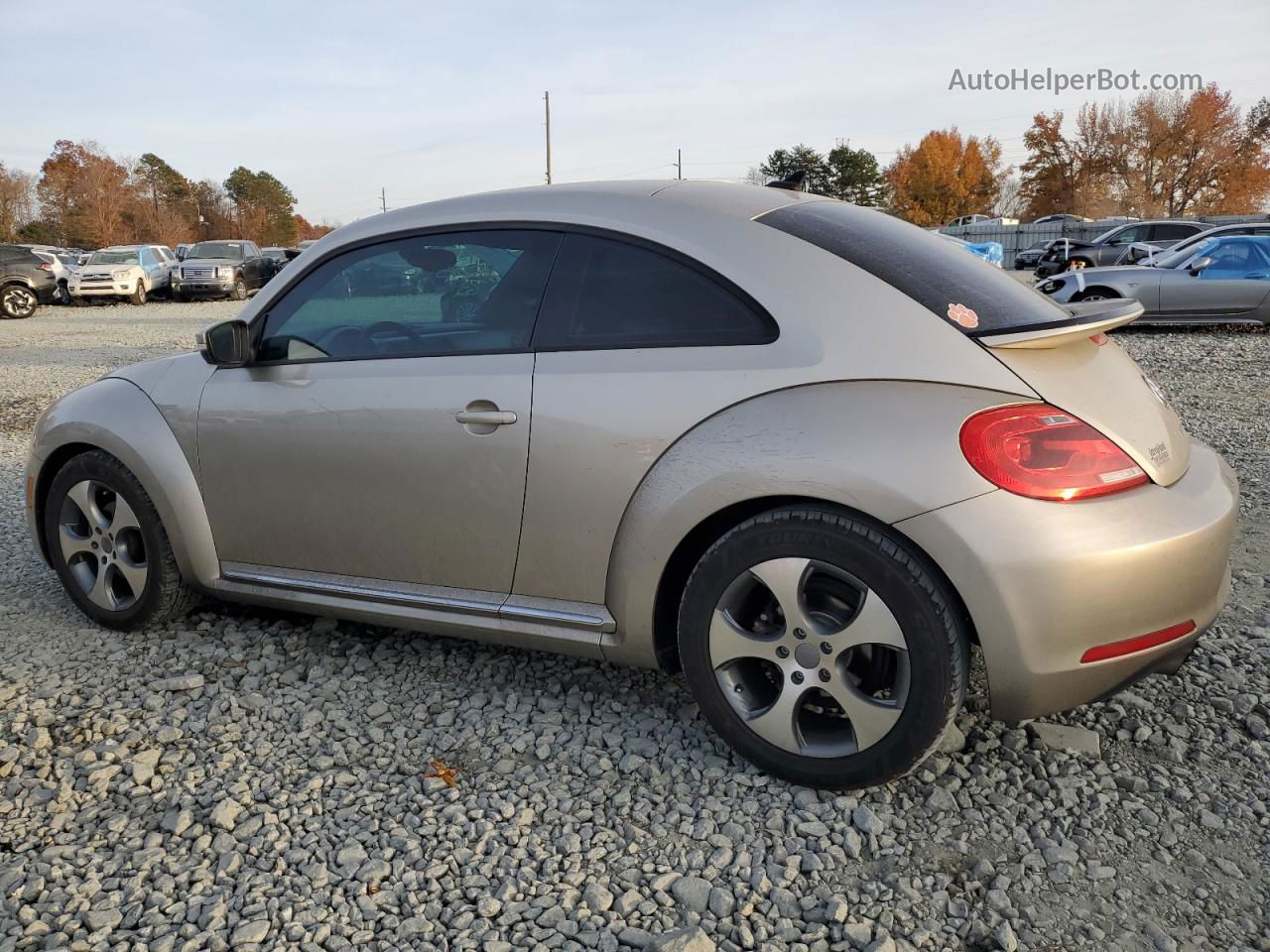 2016 Volkswagen Beetle Se Gold vin: 3VWJ07AT2GM608290