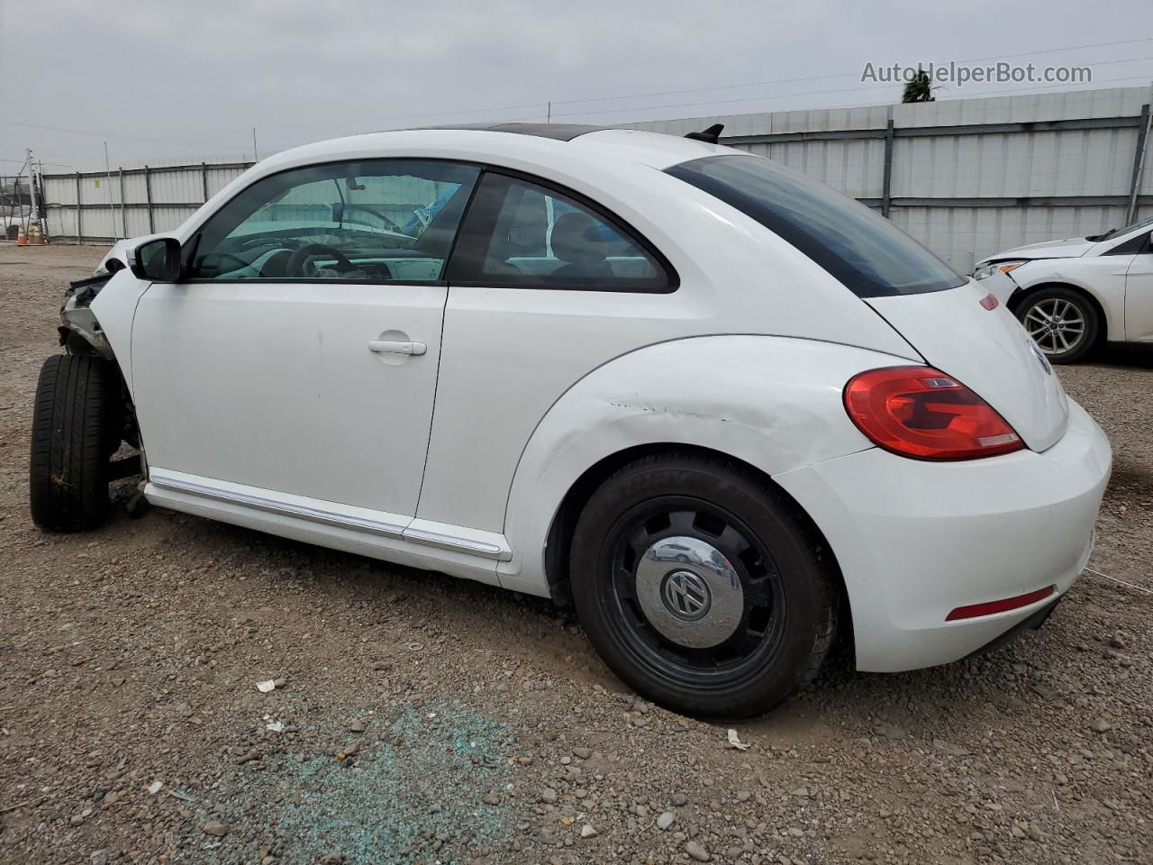 2014 Volkswagen Beetle  White vin: 3VWJ07AT5EM660655