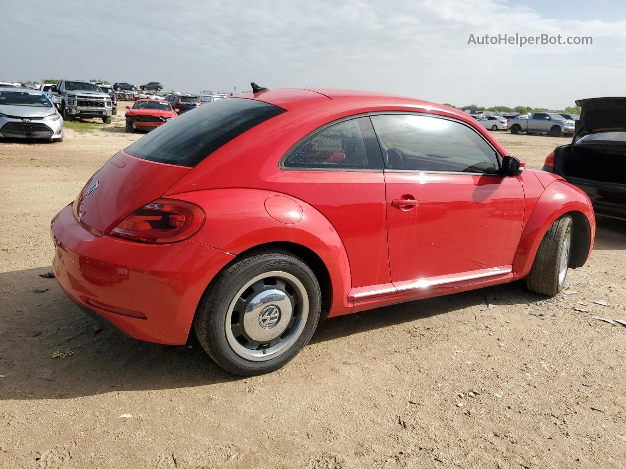 2014 Volkswagen Beetle  Red vin: 3VWJ07AT5EM661191