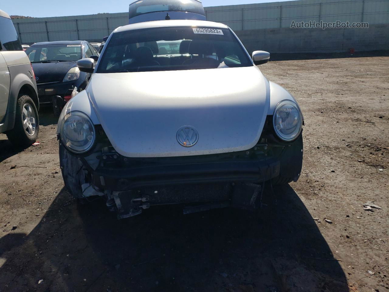 2014 Volkswagen Beetle  Silver vin: 3VWJ07AT6EM661233