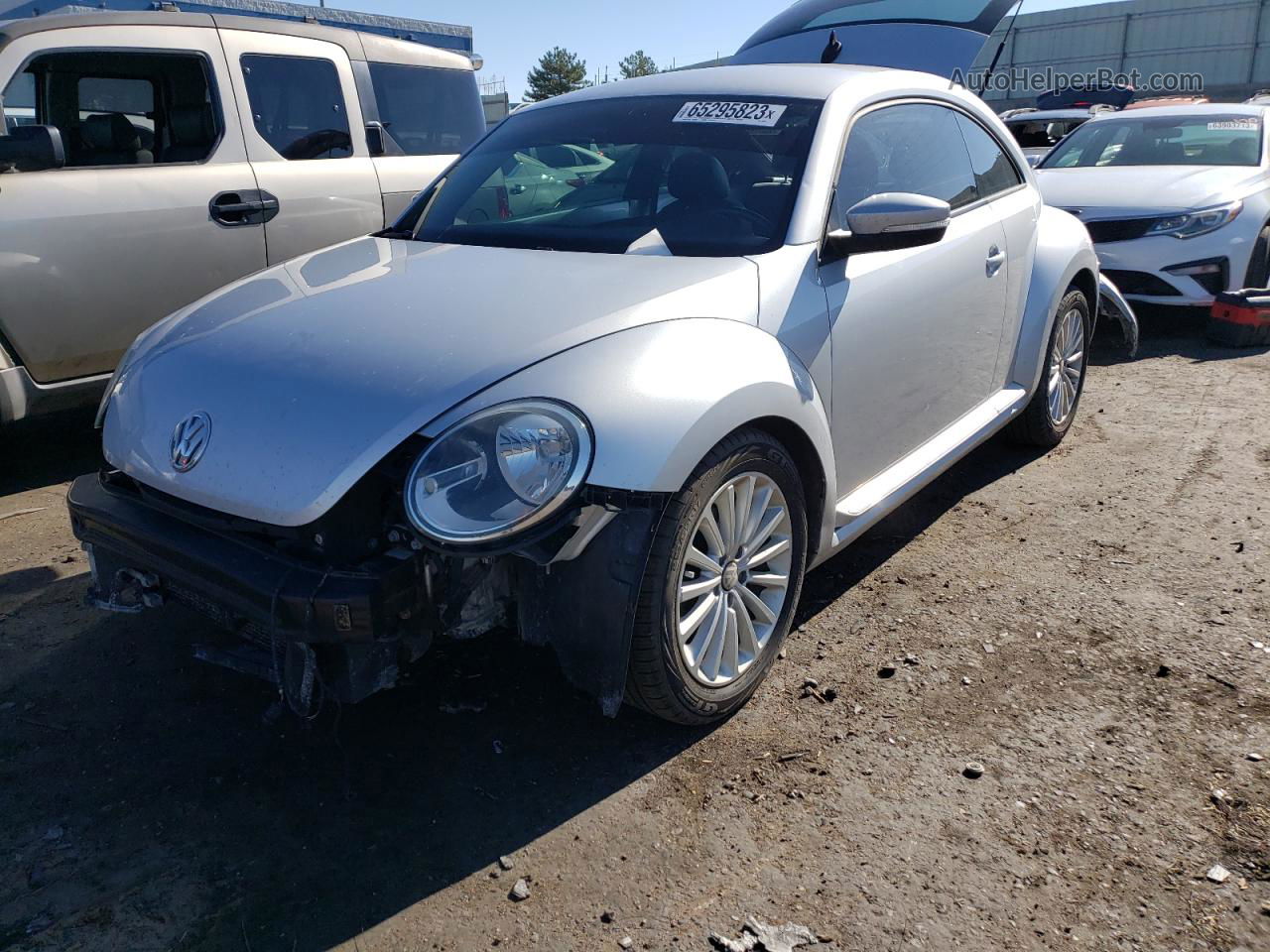 2014 Volkswagen Beetle  Серебряный vin: 3VWJ07AT6EM661233