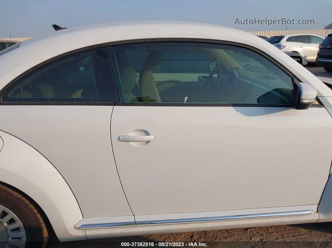 2016 Volkswagen Beetle Coupe 1.8t Se Белый vin: 3VWJ07AT7GM613274