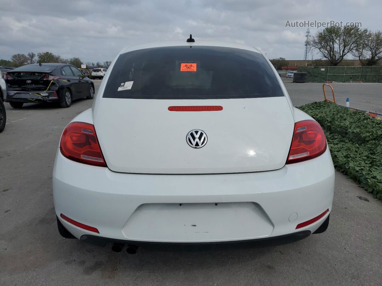 2014 Volkswagen Beetle  Белый vin: 3VWJ17AT5EM645862