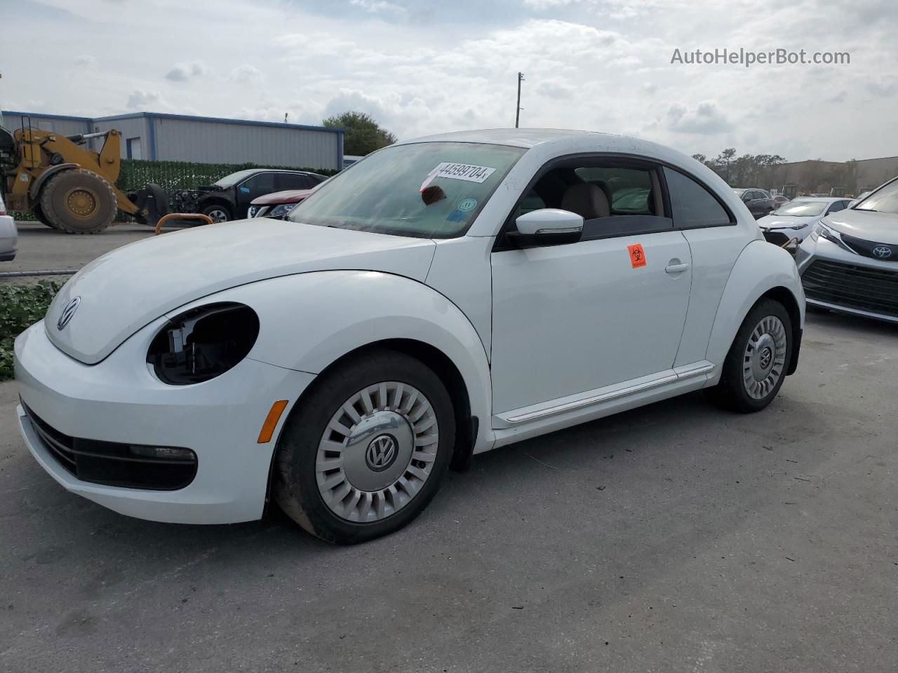 2014 Volkswagen Beetle  White vin: 3VWJ17AT5EM645862