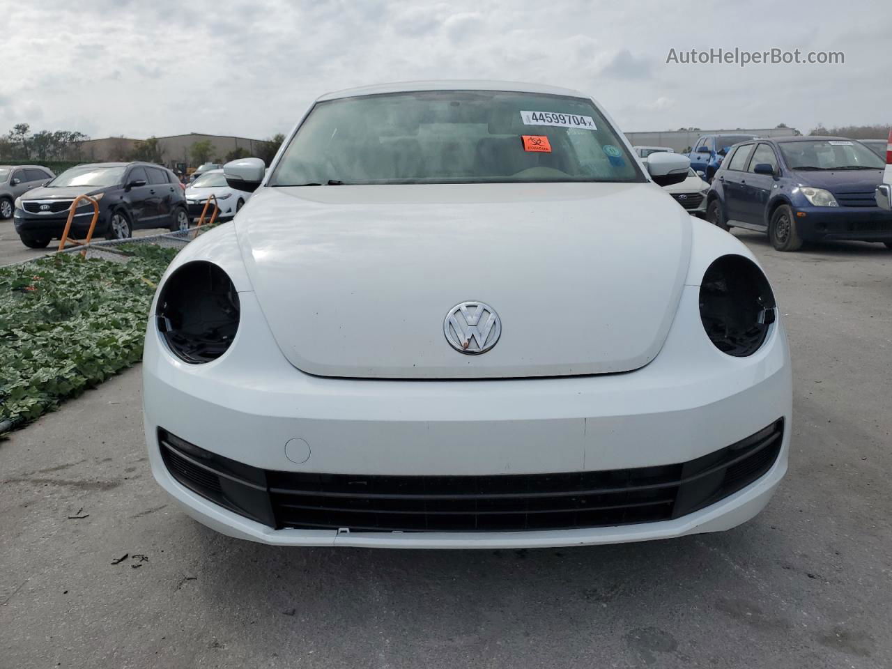 2014 Volkswagen Beetle  White vin: 3VWJ17AT5EM645862