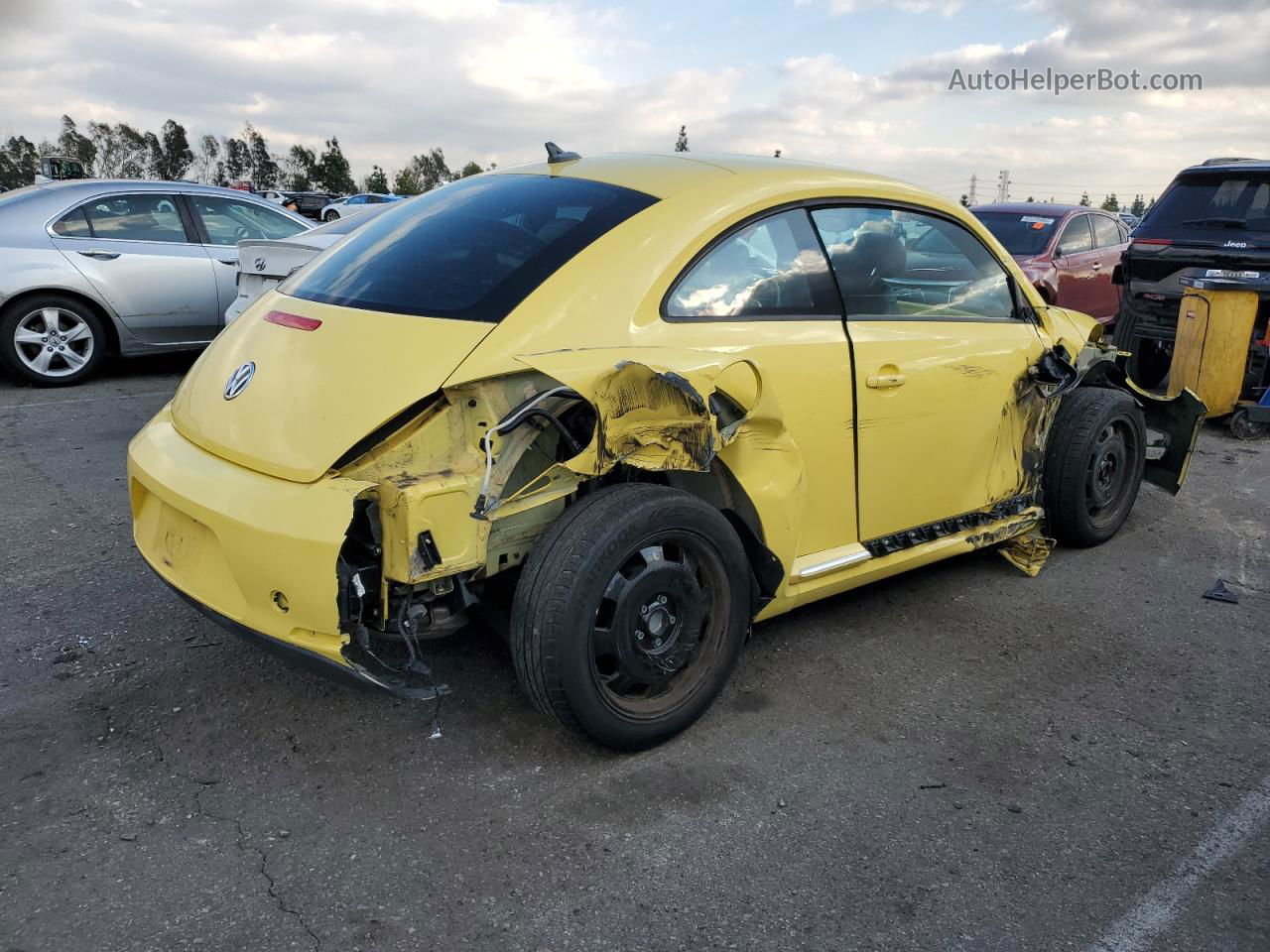 2014 Volkswagen Beetle  Желтый vin: 3VWJ17ATXEM658686