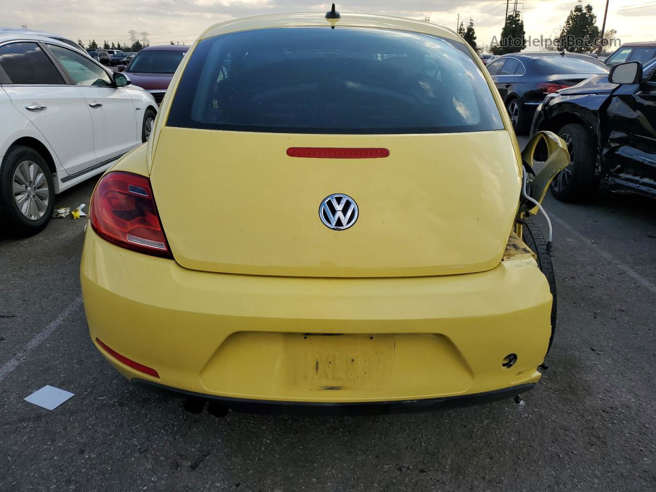 2014 Volkswagen Beetle  Желтый vin: 3VWJ17ATXEM658686