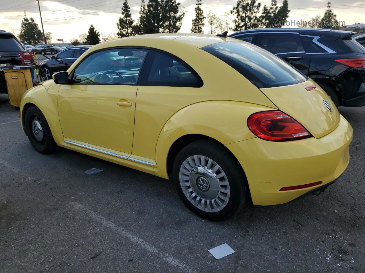 2014 Volkswagen Beetle  Желтый vin: 3VWJ17ATXEM658686