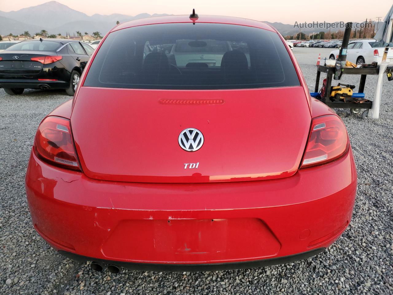 2014 Volkswagen Beetle  Red vin: 3VWJL7AT5EM632426