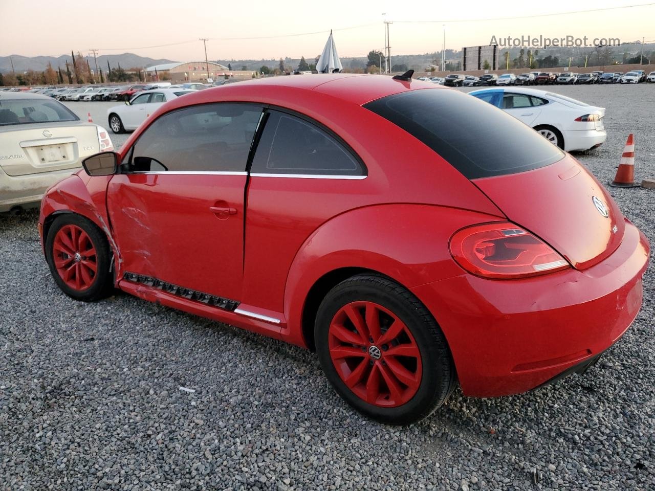 2014 Volkswagen Beetle  Красный vin: 3VWJL7AT5EM632426