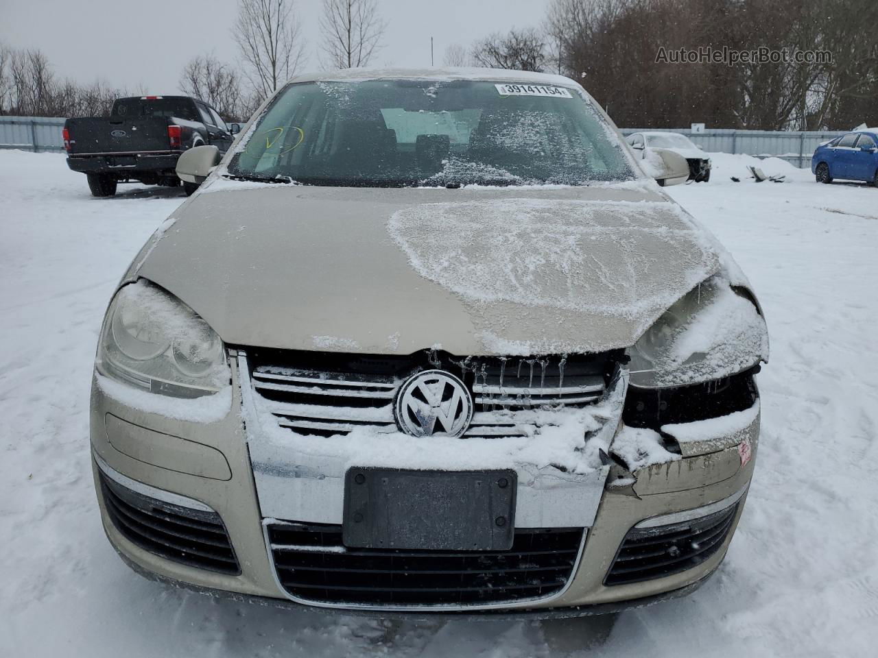 2009 Volkswagen Jetta S Beige vin: 3VWJM71K49M024665