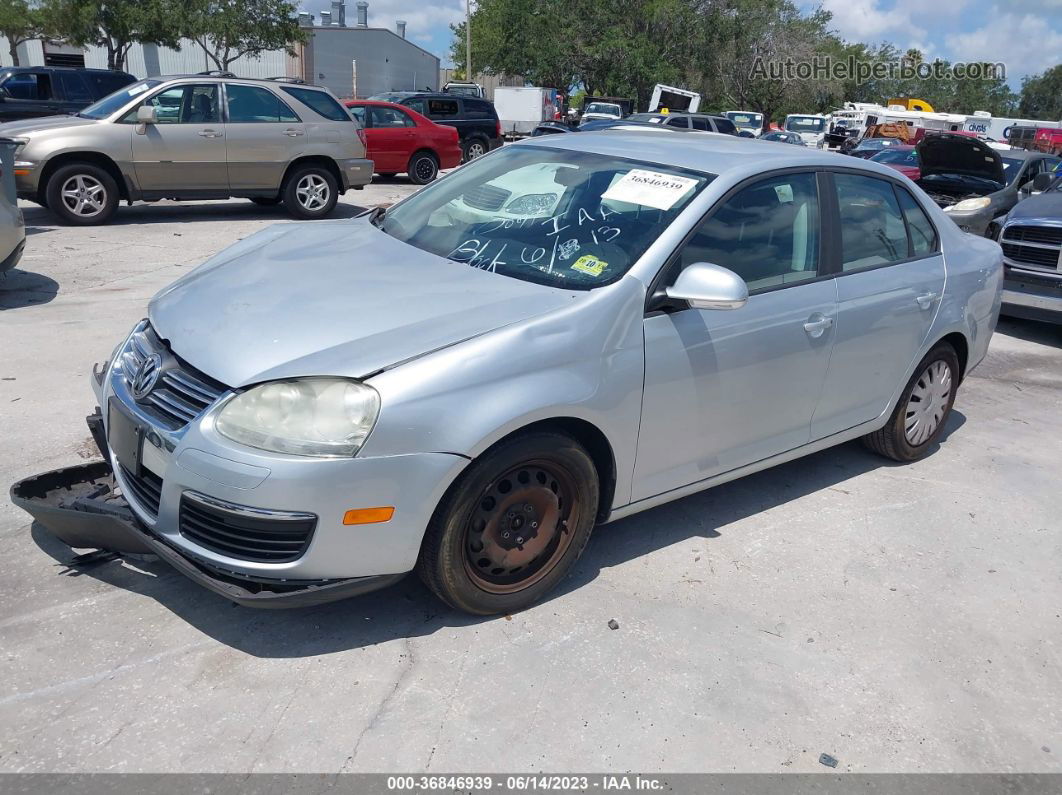 2009 Volkswagen Jetta Sedan S Silver vin: 3VWJM71K69M006457