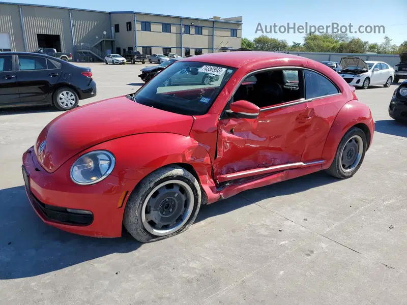 Volkswagen Beetle 2012 красный