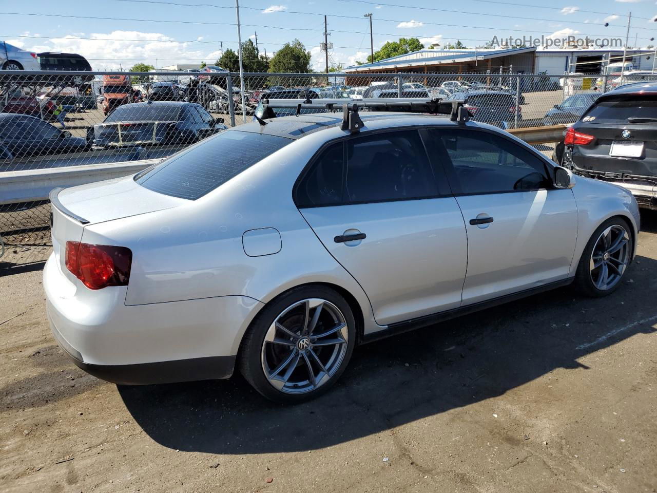 2009 Volkswagen Jetta S Silver vin: 3VWJZ71K09M019951