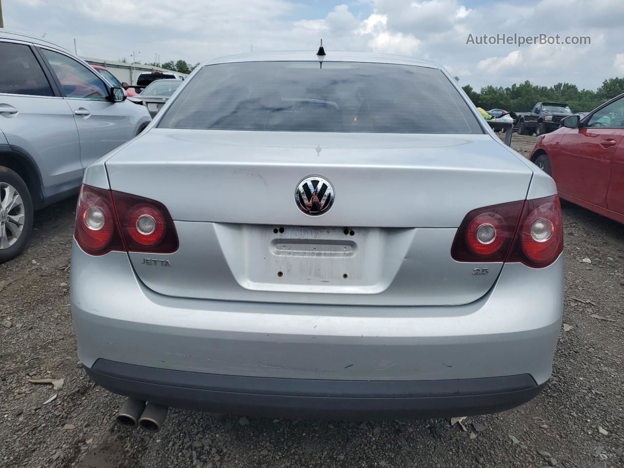 2009 Volkswagen Jetta S Silver vin: 3VWJZ71K49M029690