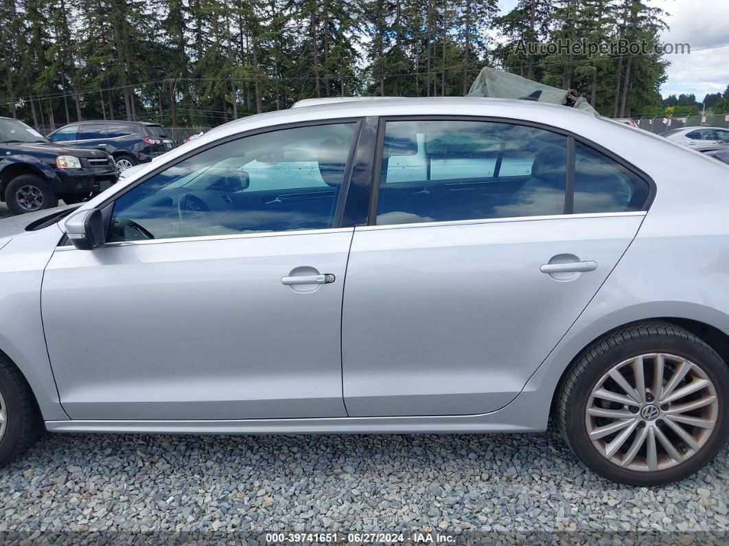 2016 Volkswagen Jetta 1.8t Sel Silver vin: 3VWL17AJ3GM353783