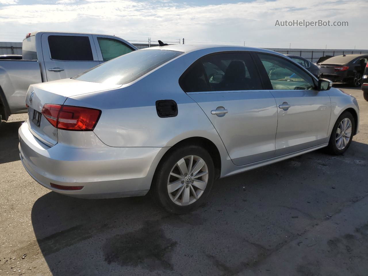 2015 Volkswagen Jetta Tdi Серебряный vin: 3VWLA7AJ1FM218381