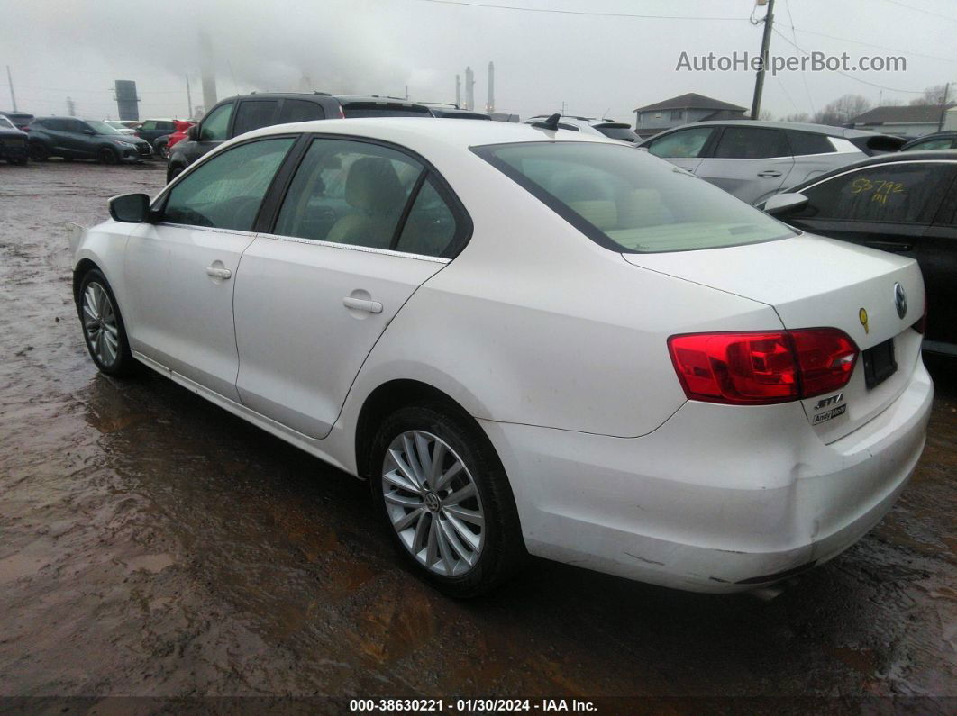 2013 Volkswagen Jetta 2.0l Tdi Белый vin: 3VWLL7AJ3DM381217