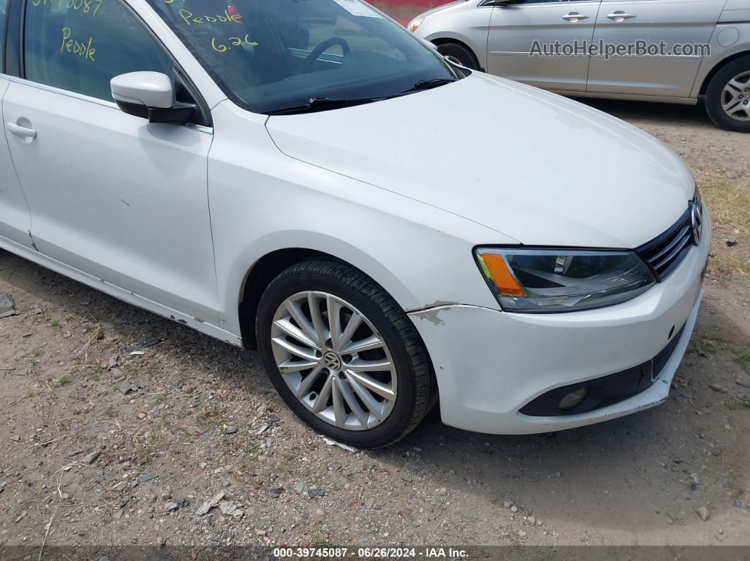 2013 Volkswagen Jetta 2.5l Sel Белый vin: 3VWLP7AJXDM430529