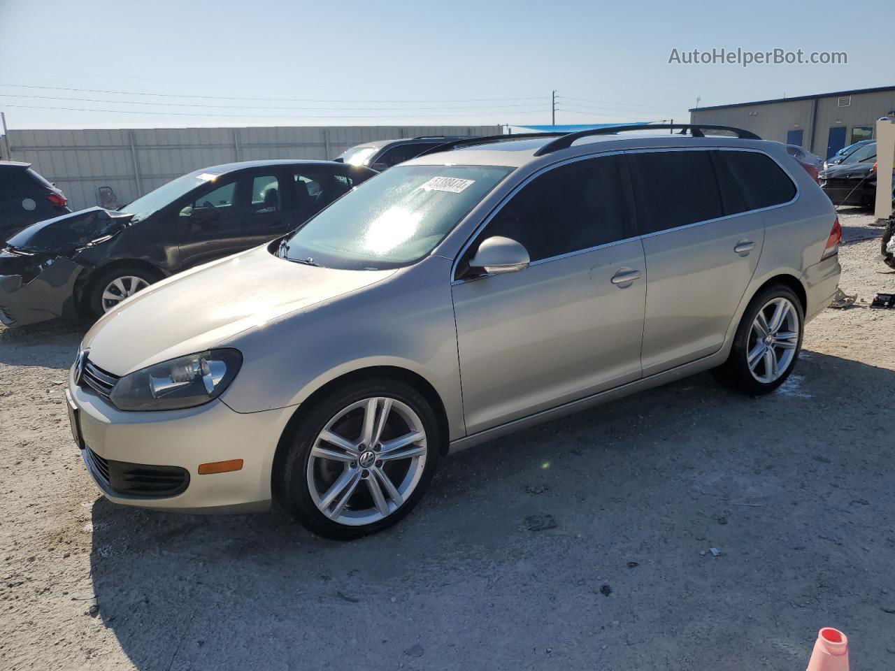 2013 Volkswagen Jetta Tdi Tan vin: 3VWPL7AJ4DM628701