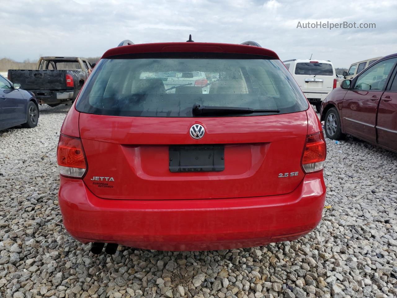 2011 Volkswagen Jetta S Red vin: 3VWPX7AJ8BM611143