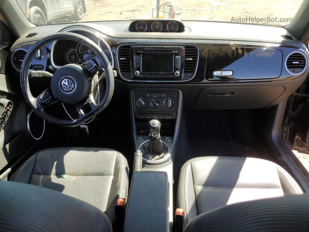 2014 Volkswagen Beetle  Черный vin: 3VWRL7AT6EM632308