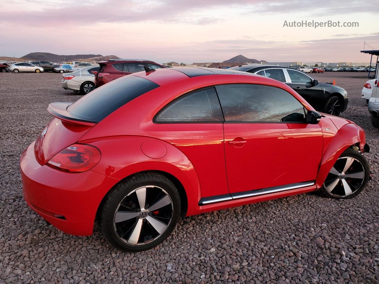 2014 Volkswagen Beetle Turbo Красный vin: 3VWVT7AT6EM615359