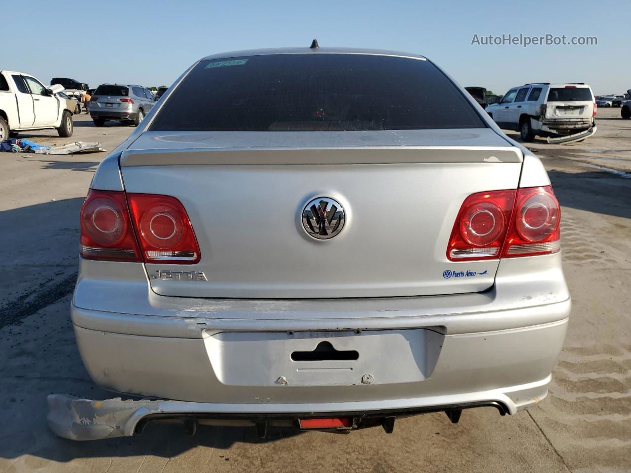 2009 Volkswagen Jetta Silver vin: 3VWYV49M09M638824