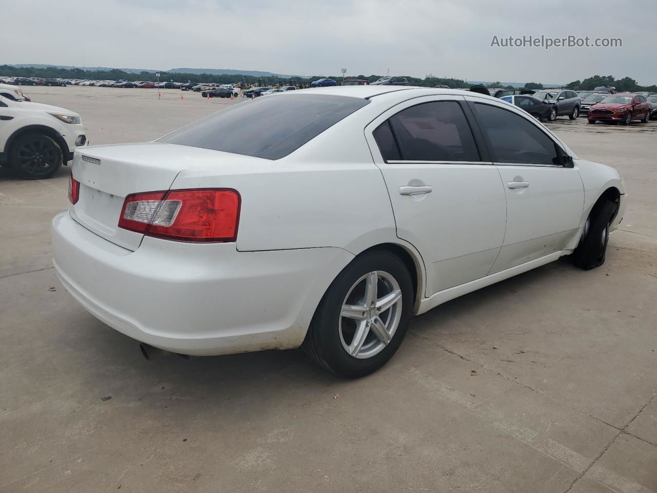 2011 Mitsubishi Galant Es White vin: 4A32B3FF2BE033553