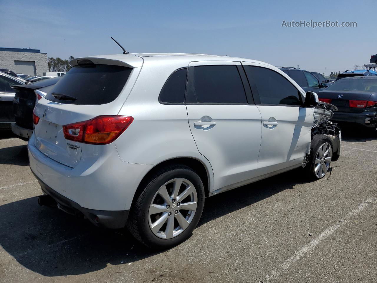 2015 Mitsubishi Outlander Sport Es White vin: 4A4AP3AU0FE017873