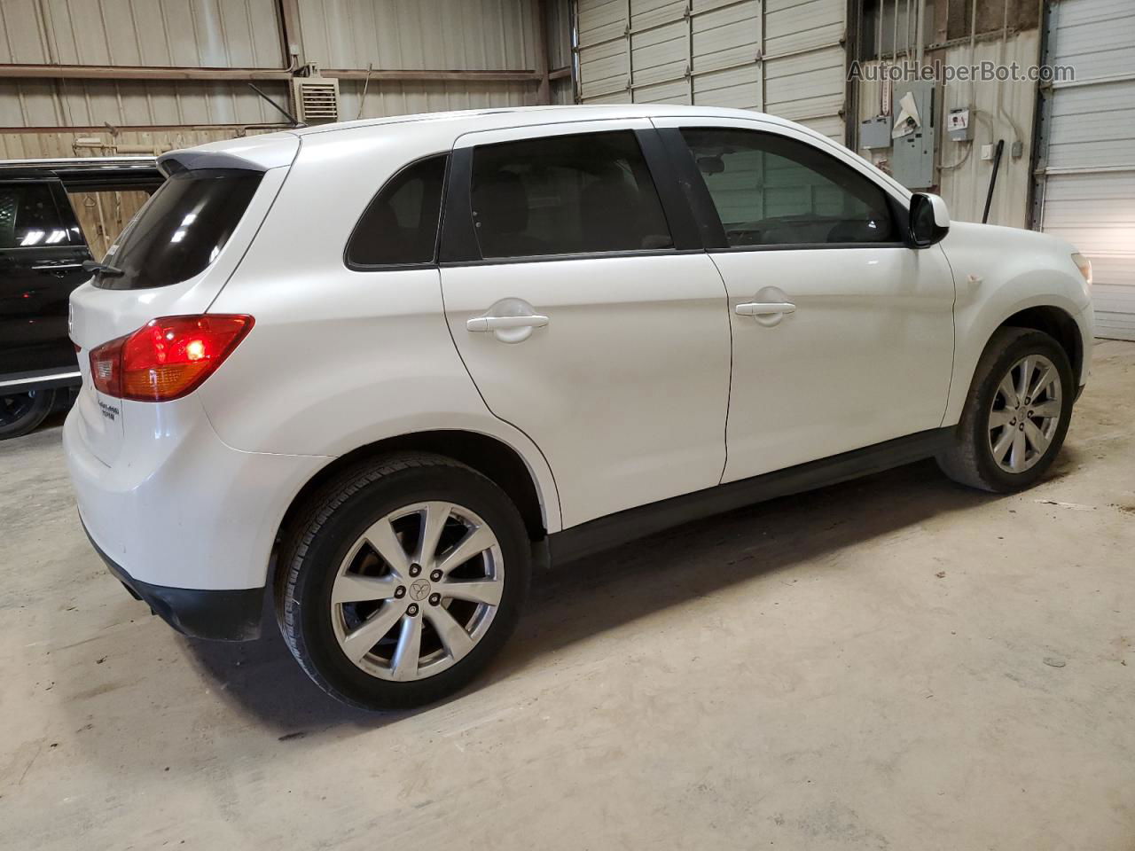 2015 Mitsubishi Outlander Sport Es White vin: 4A4AP3AU4FE035678