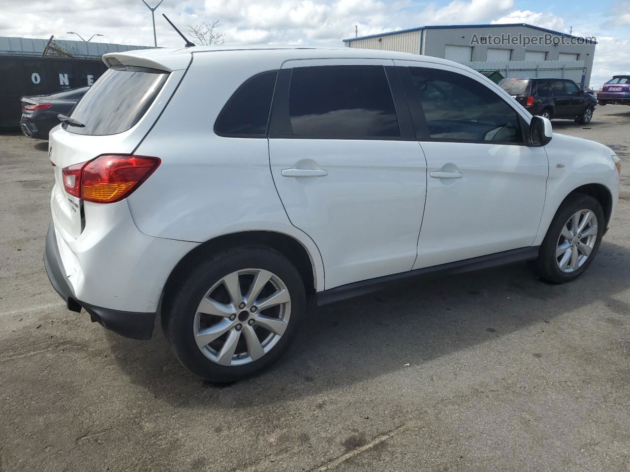 2015 Mitsubishi Outlander Sport Es White vin: 4A4AP3AU5FE010255