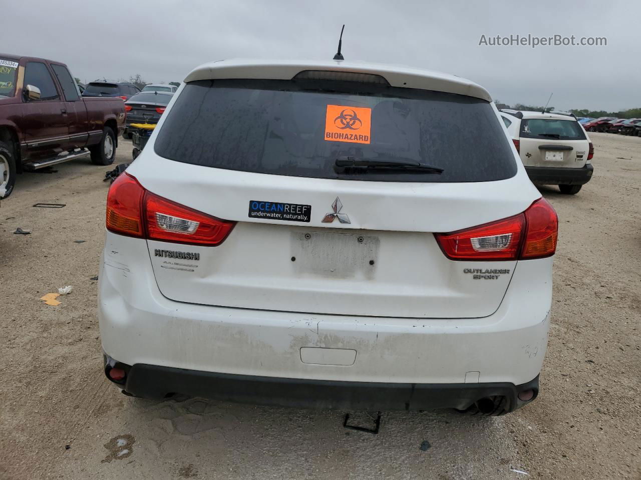 2014 Mitsubishi Outlander Sport Es White vin: 4A4AP3AUXEE016647