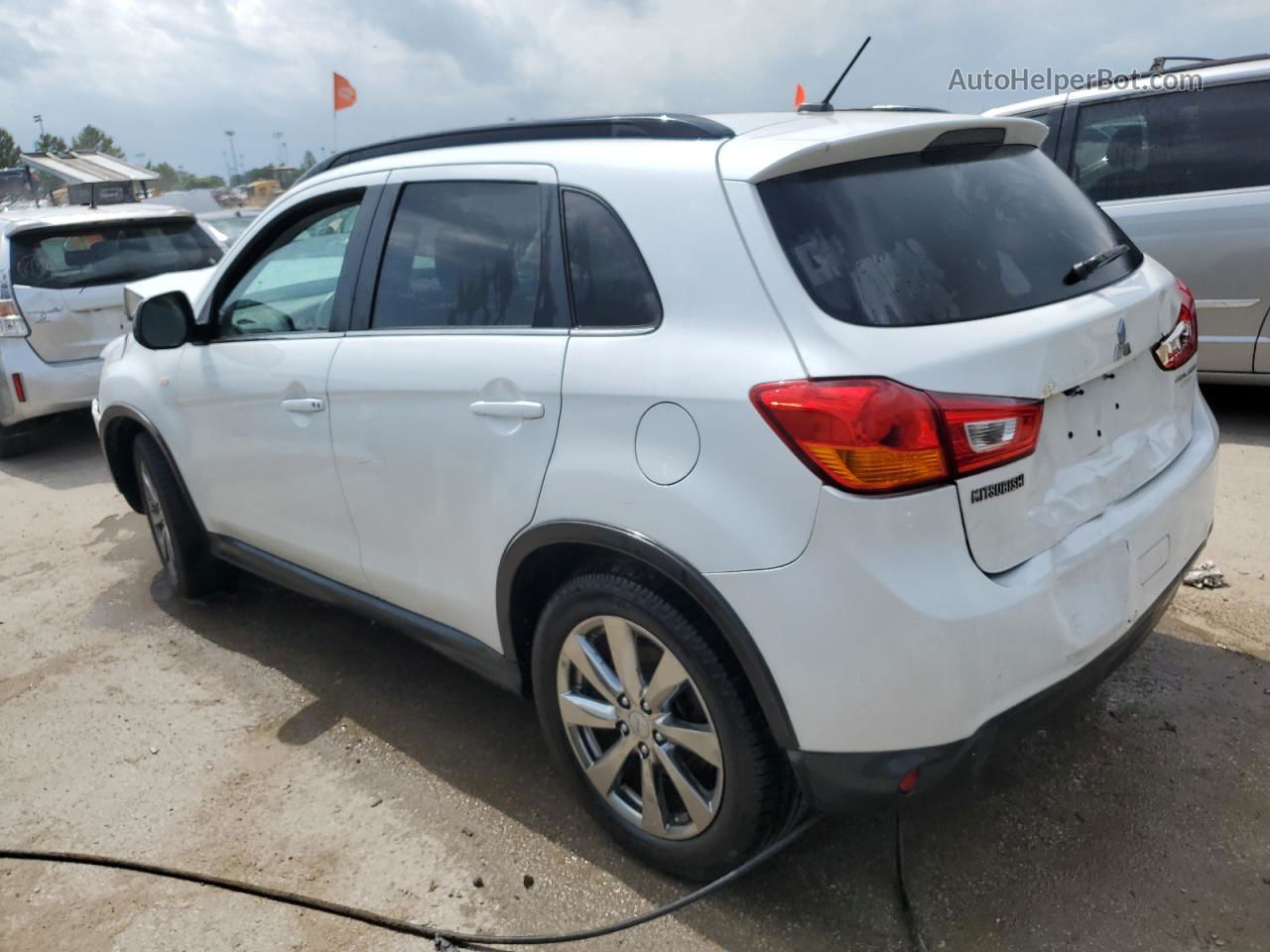 2013 Mitsubishi Outlander Sport Le White vin: 4A4AP5AU9DE020215