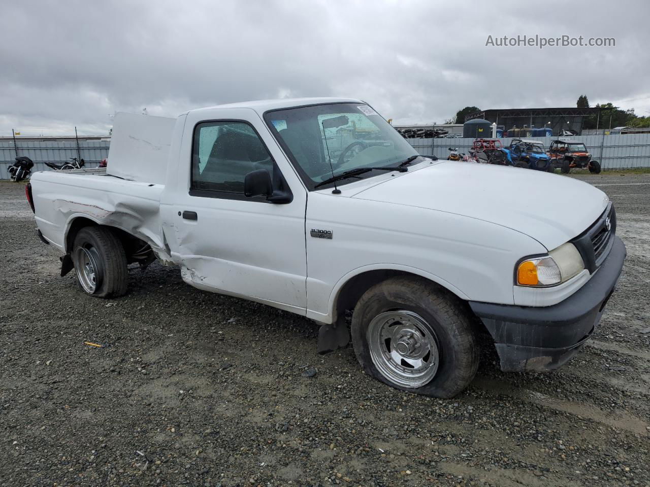 2000 Mazda B3000  White vin: 4F4YR12V5YTM25612