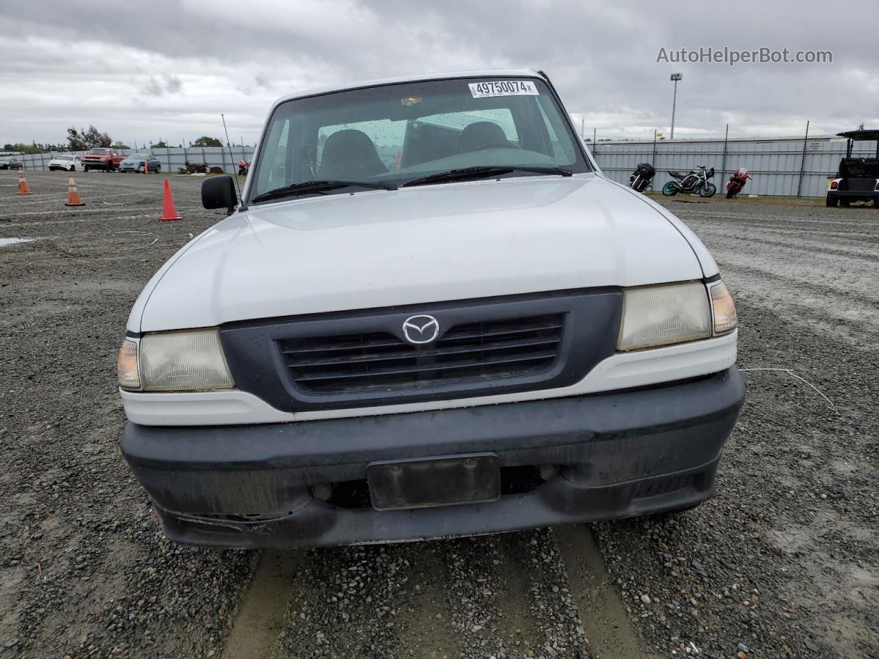 2000 Mazda B3000  White vin: 4F4YR12V5YTM25612