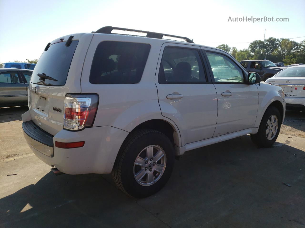 2010 Mercury Mariner  White vin: 4M2CN8B72AKJ17313