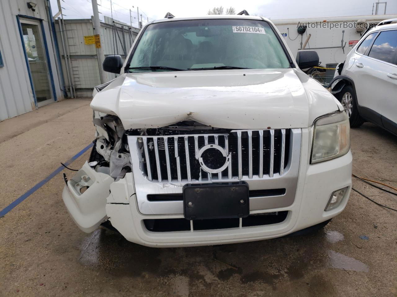 2010 Mercury Mariner  White vin: 4M2CN8B73AKJ25789