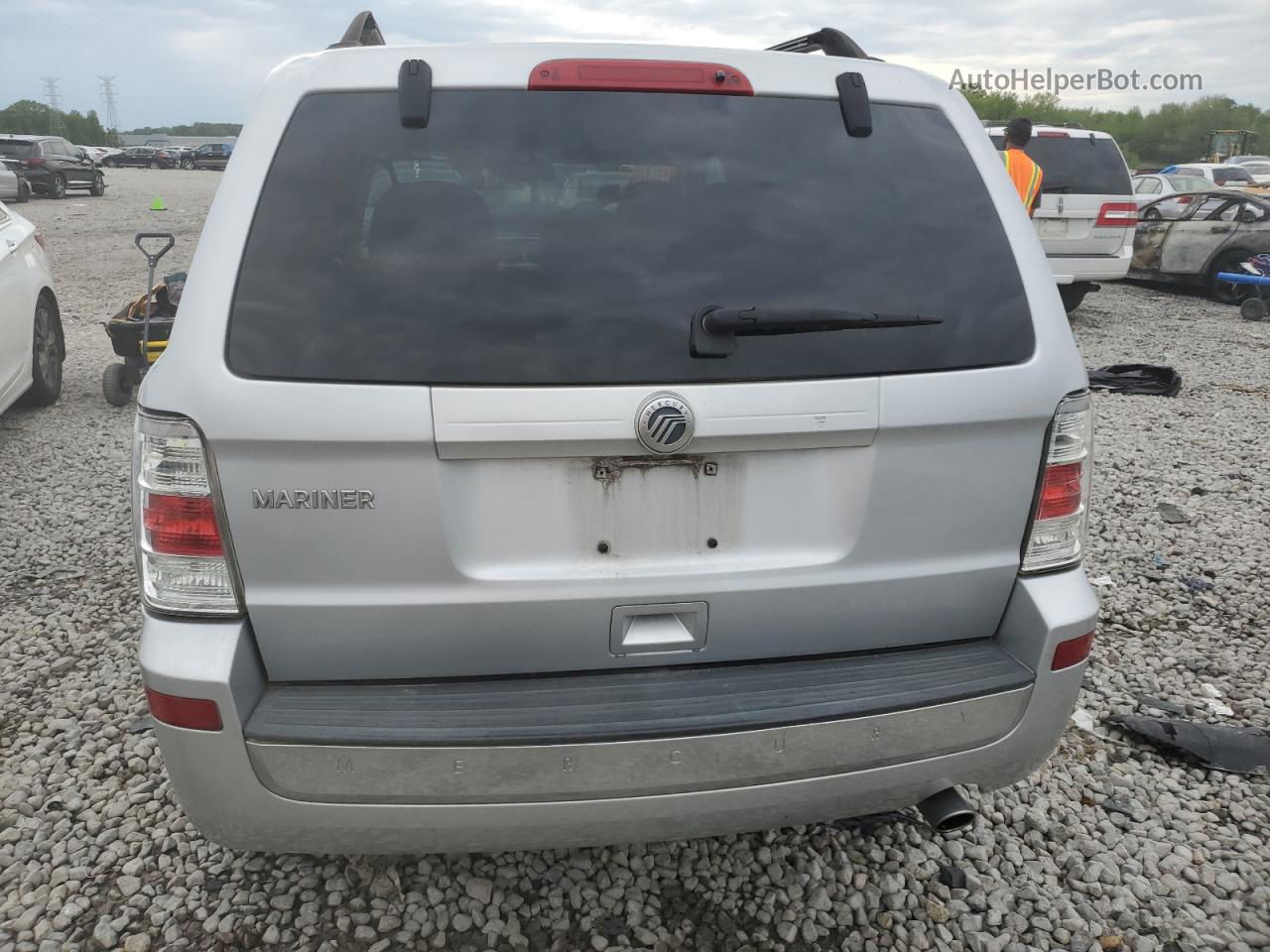 2010 Mercury Mariner  Silver vin: 4M2CN8B73AKJ29552