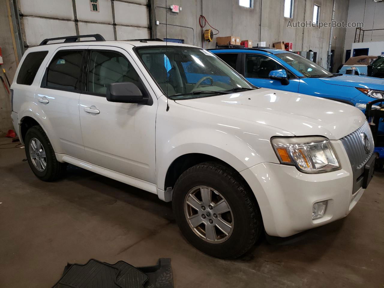 2010 Mercury Mariner  White vin: 4M2CN8BG4AKJ19872